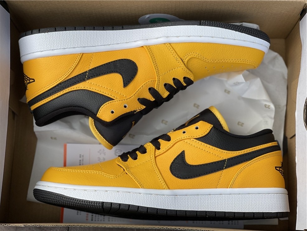 Air Jordan 1 Low 