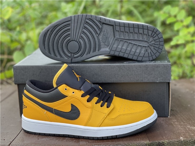 Air Jordan 1 Low 