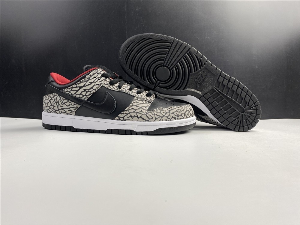 S*p*e × Nike SB Dunk Low “Black Cement"  304292-131