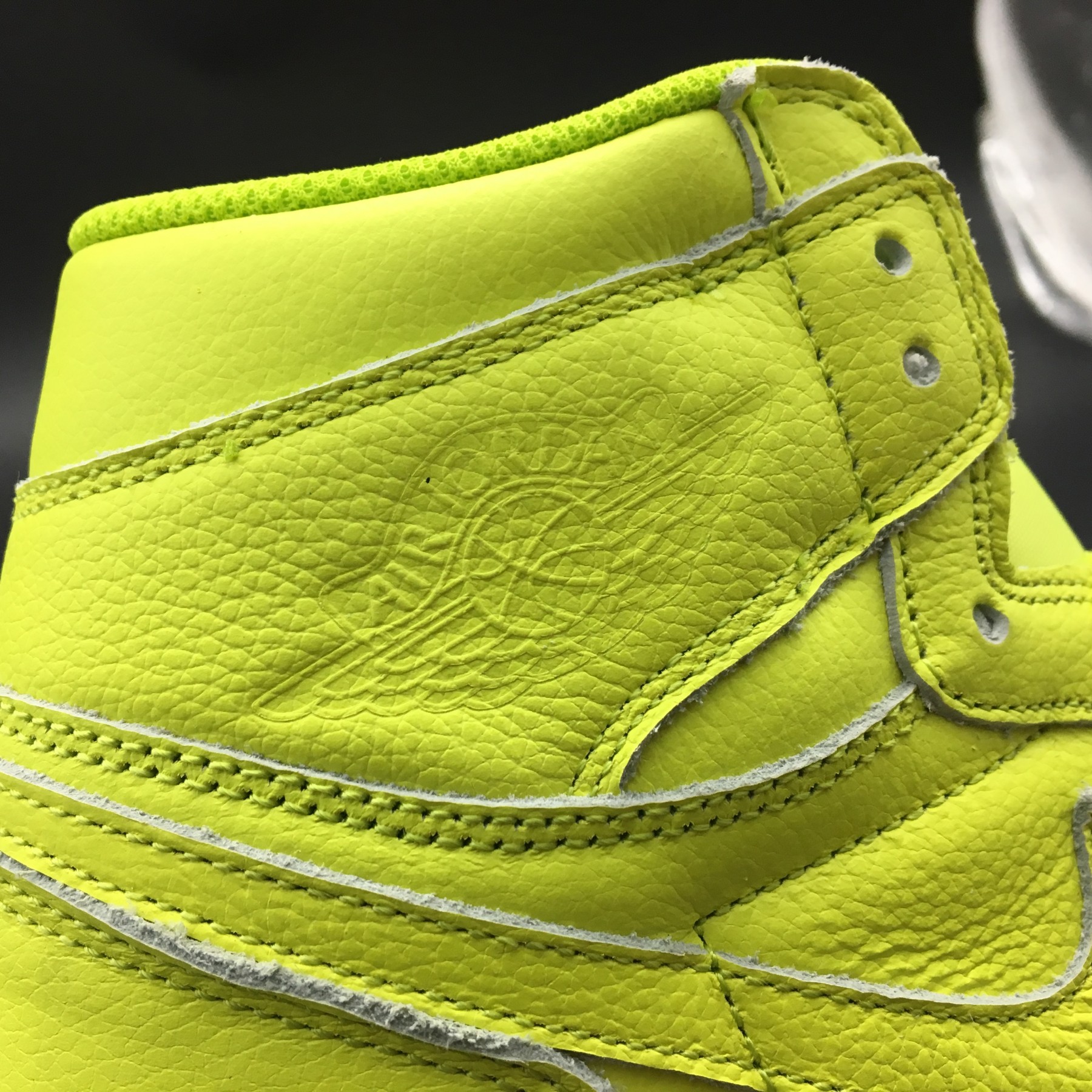 AIR JORDAN 1 RETRO HI “Gatorade”  Cyber mens AJ5997-345