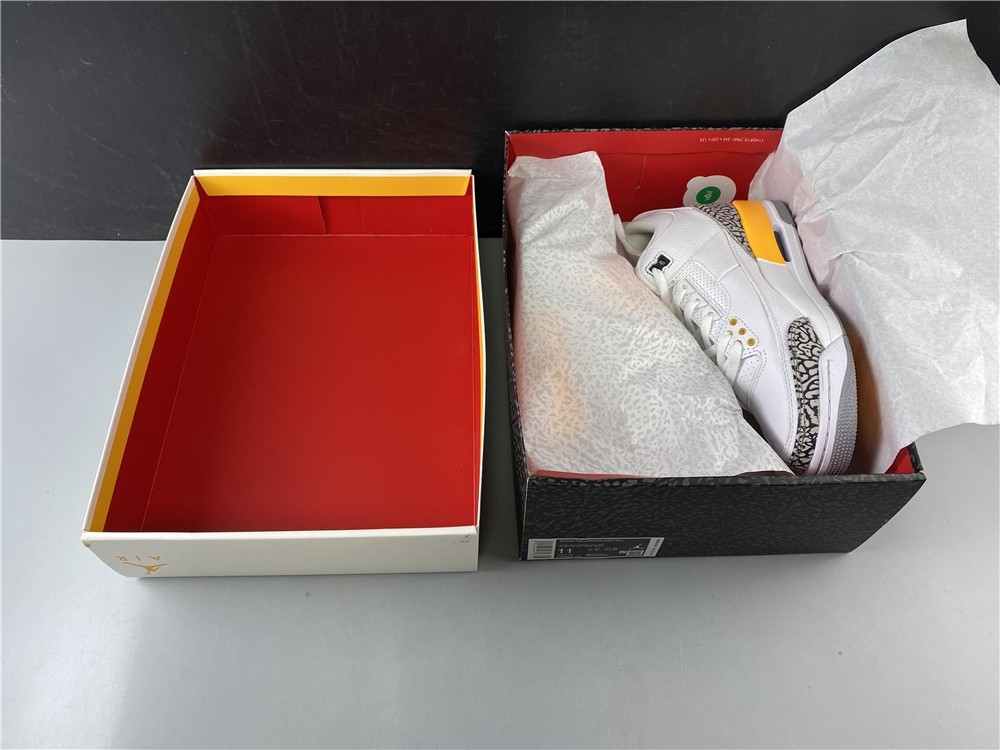 Air Jordan 3 WMNS “Laser Orange”  CK9246-108