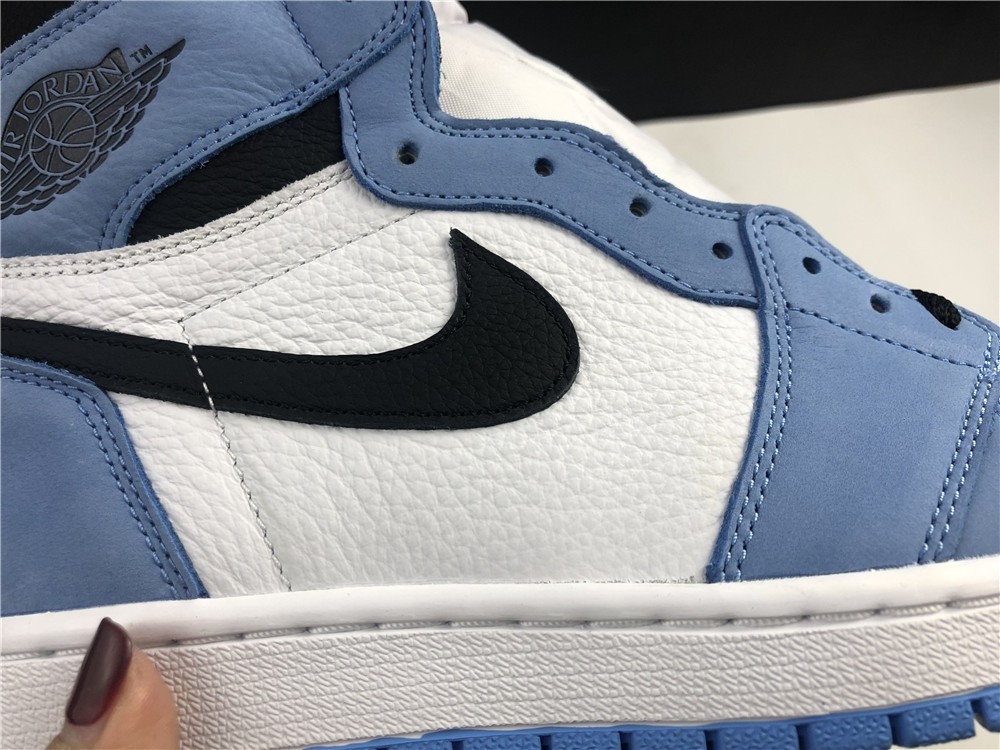 Air Jordan 1 High OG “University Blue“ 555088-134
