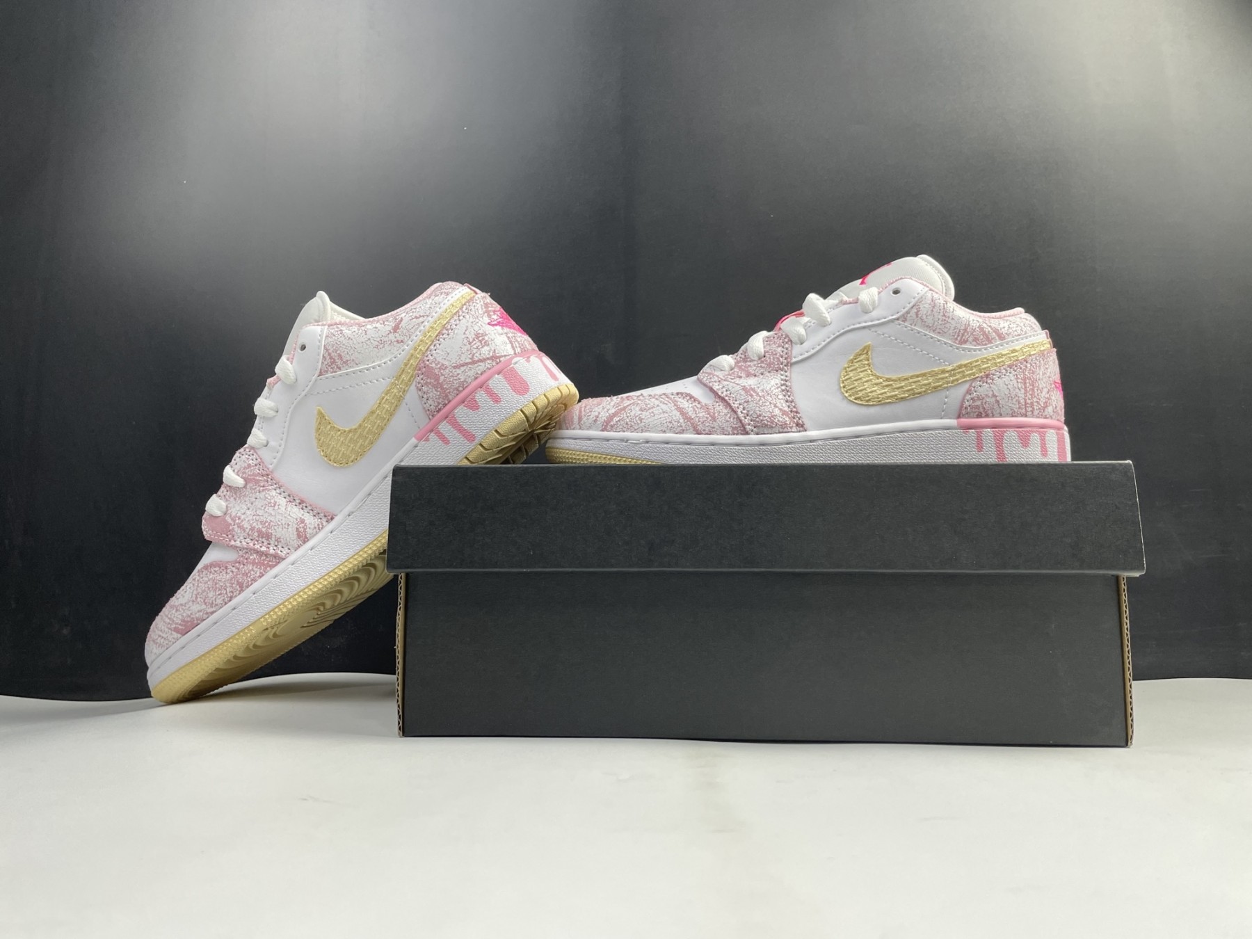 Air Jordan 1 Low SE GS "Paint Drip" - CW7104-601