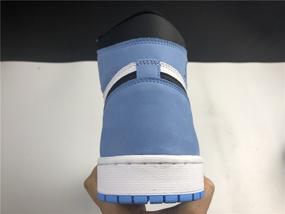 Air Jordan 1 High OG “University Blue“ 555088-134