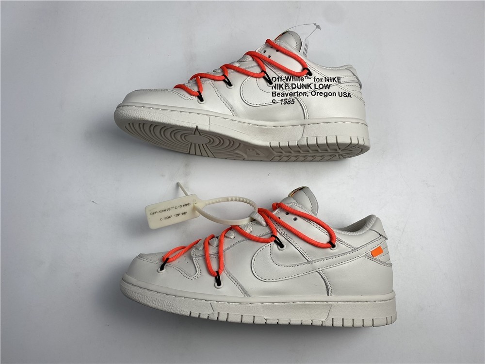 Off-White x Nike Dunk Low  CT0856-900
