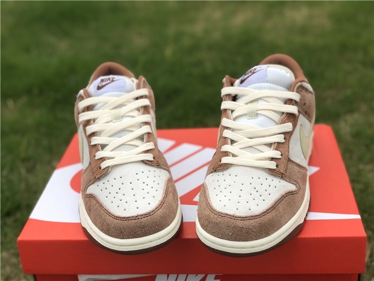 Nike Dunk Low PRM "Medium Curry" DD1390-100