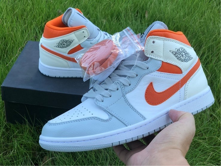 Air Jordan 1 Mid  CW7591-100