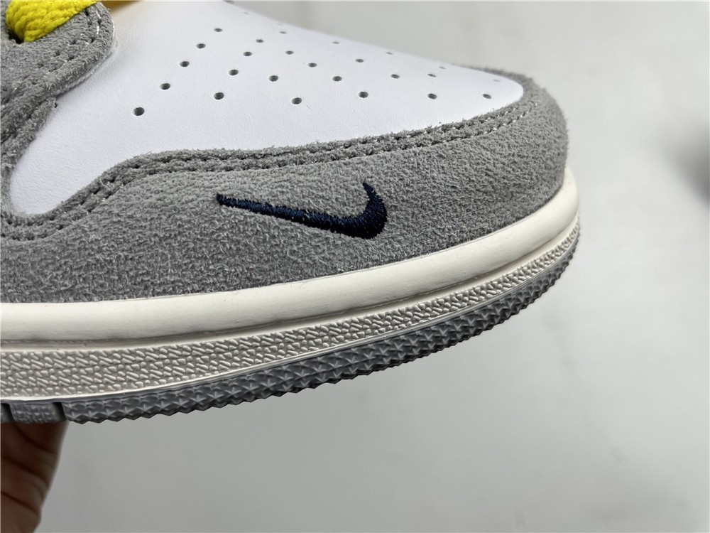 Air Jordan 1 High Switch Light Smoke - CW6576-100