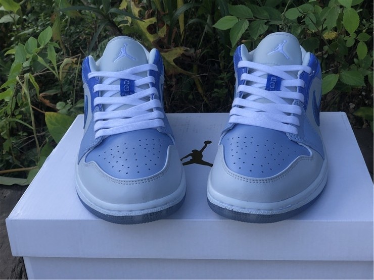 Air Jordan 1 Low Mighty Swooshers DM5442-040