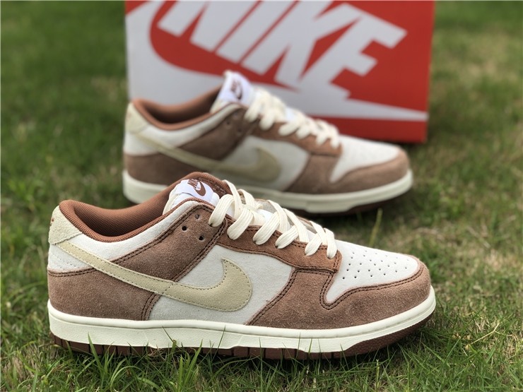 Nike Dunk Low PRM "Medium Curry" DD1390-100