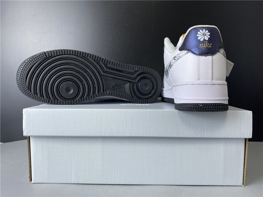 Nike Air Force 1 “Daisy Pack” CW5859-100