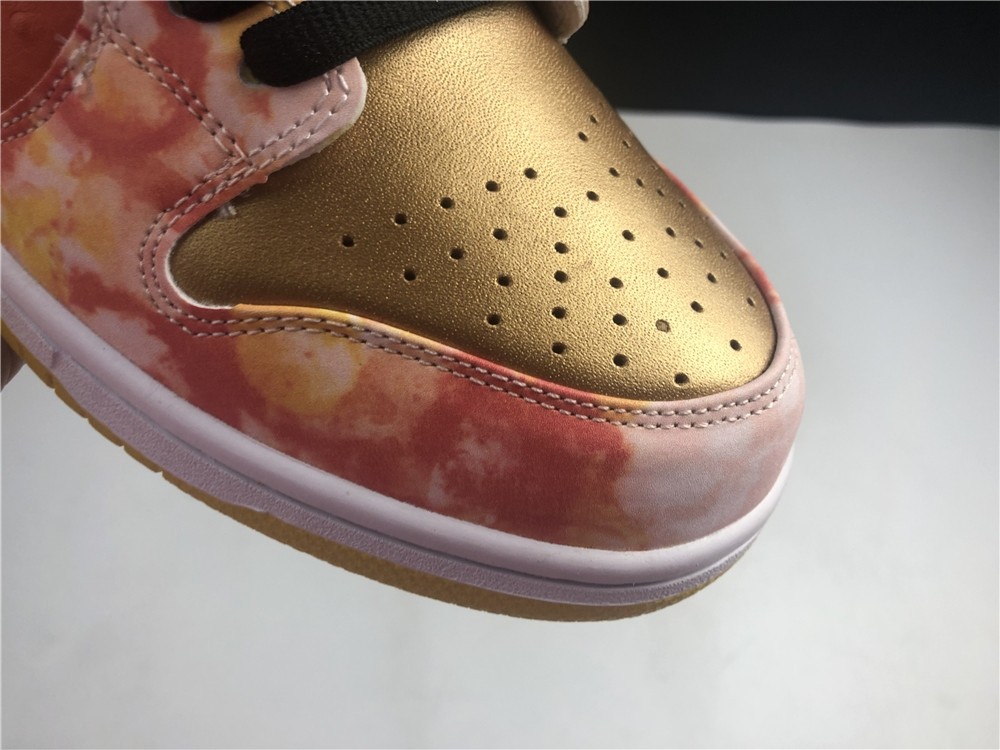 Nike SB Dunk Low “CNY”  CV1628-800
