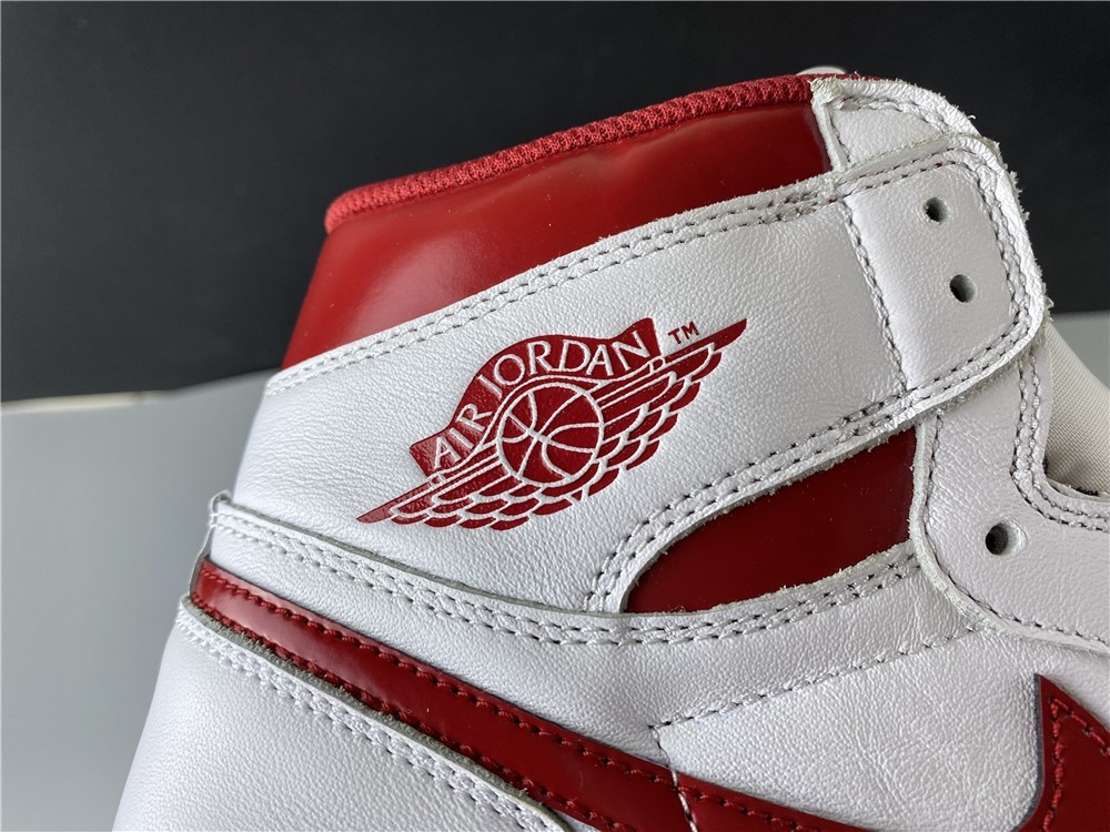 AIR JORDAN 1 RETRO HIGH OG “METALLIC RED”  555088-103