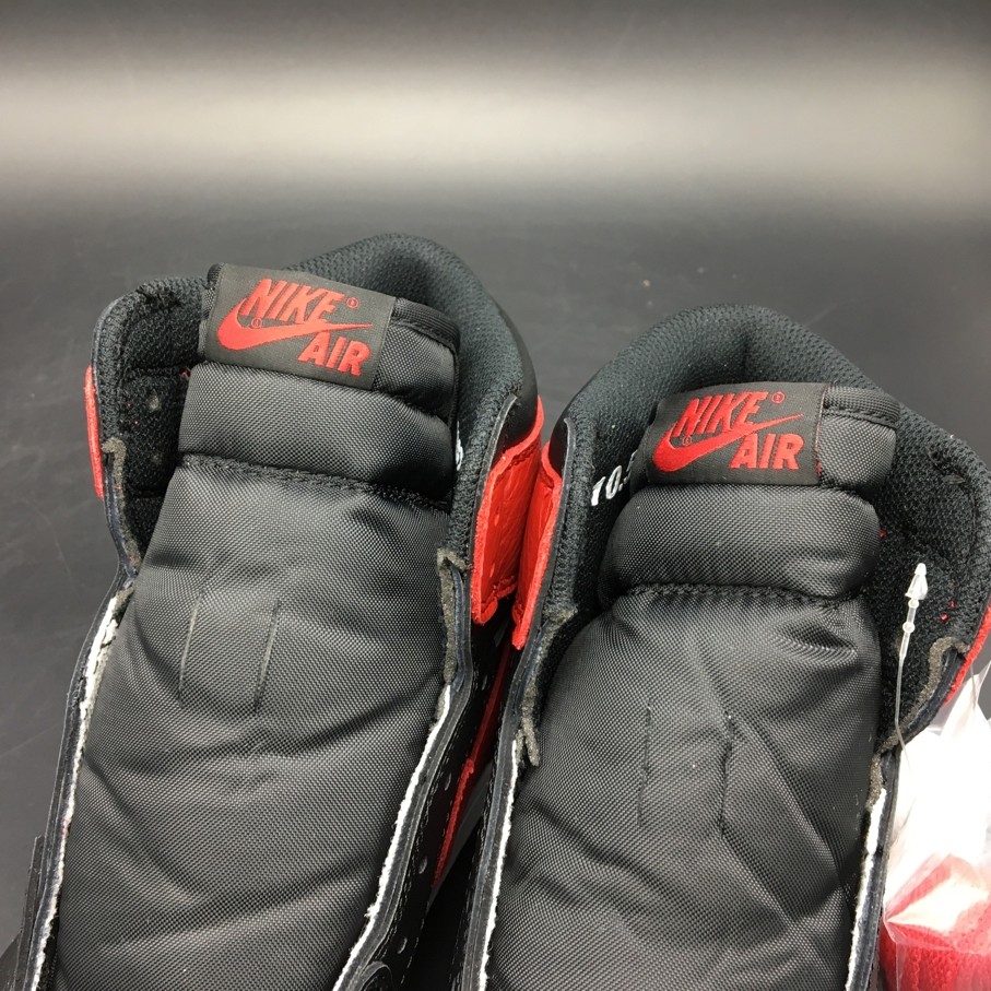 AJ1 Air Jordan 1 Retro High OG Banned  555088-001