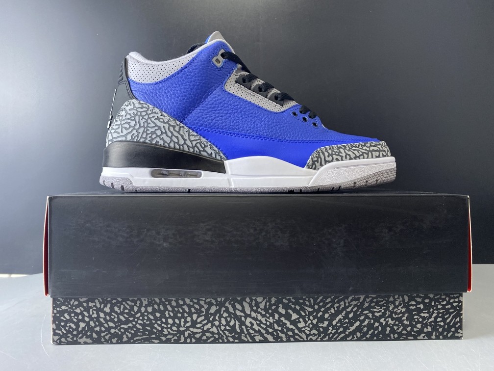 Air Jordan 3 “Varsity Royal” CT8532-400