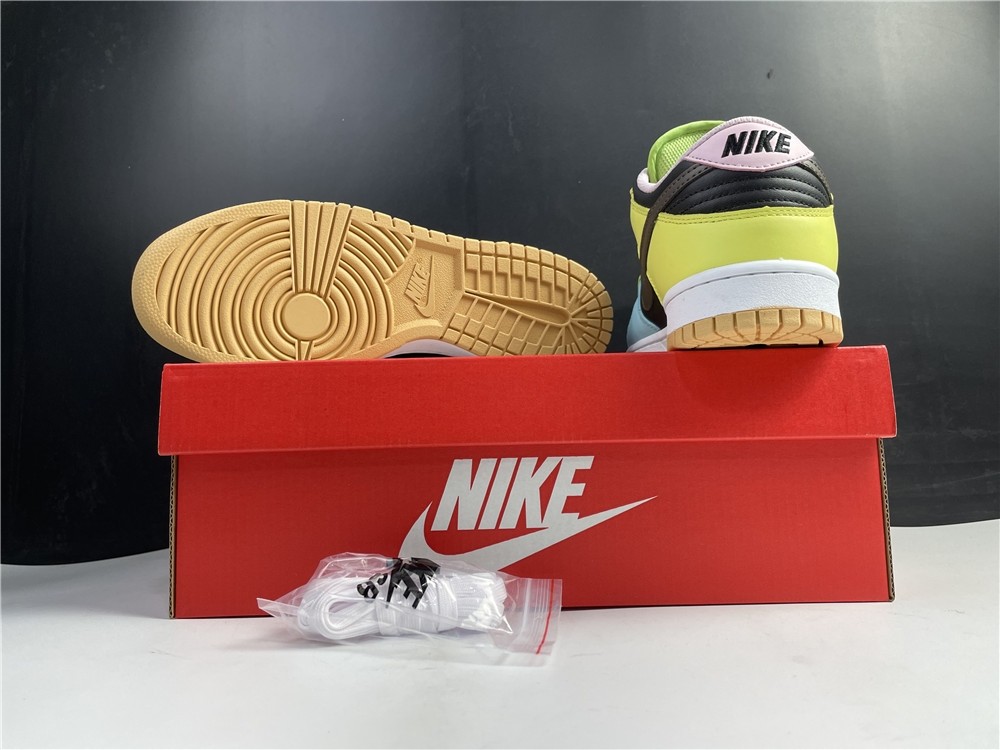 Nike Dunk Low SE “Free 99” DH0952-001