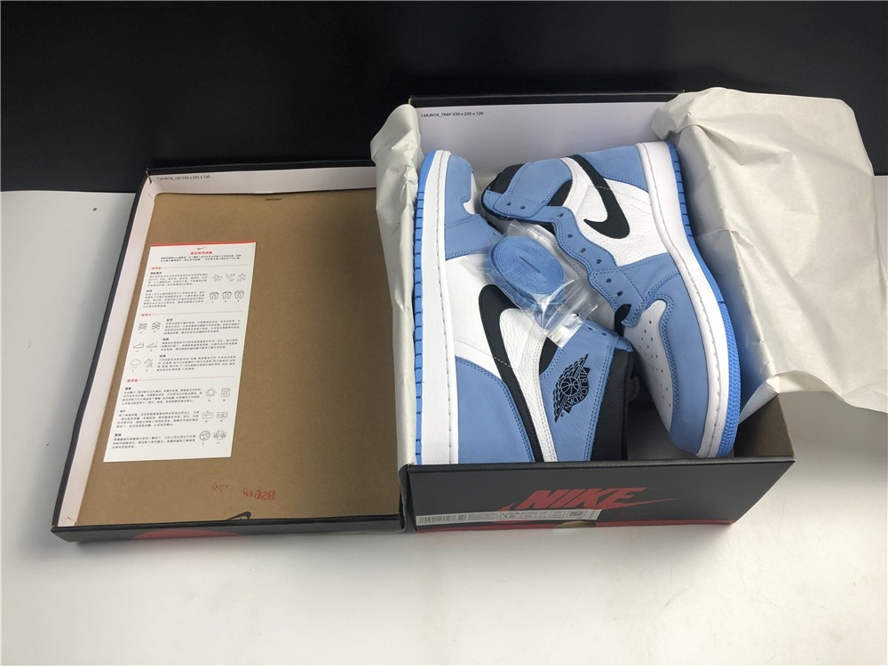 Air Jordan 1 High OG “University Blue“ 555088-134