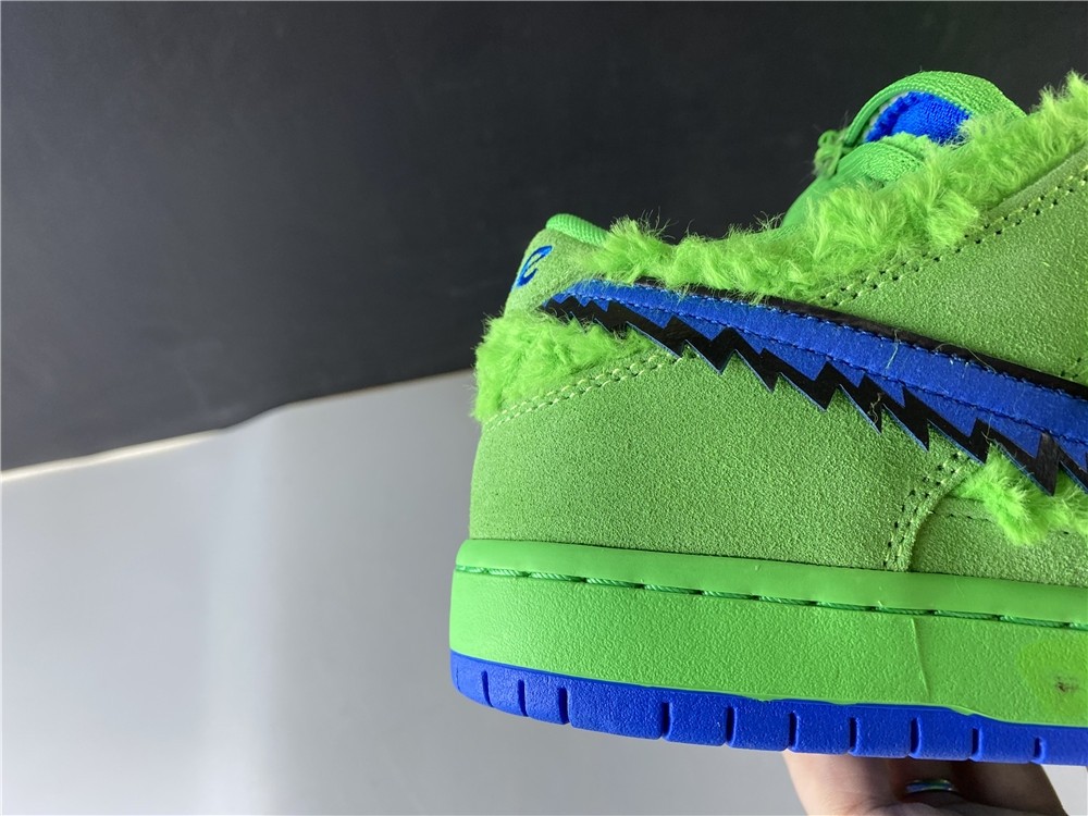 Dead x Nike SB Dunk Low“ Yellow Bear”  CJ5378-300