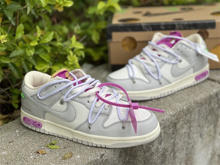 OFF-WHITE x Futura x Nike Dunk Low DM1602-118