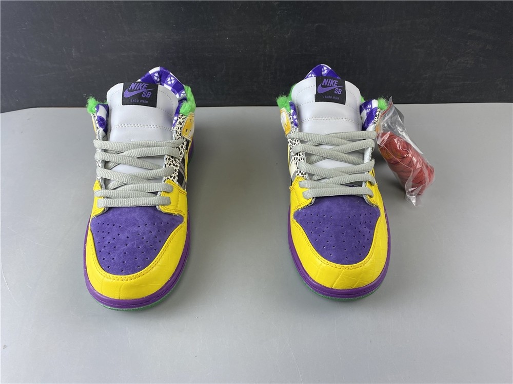 Nike SB Dunk Low Pro IW  318403-137