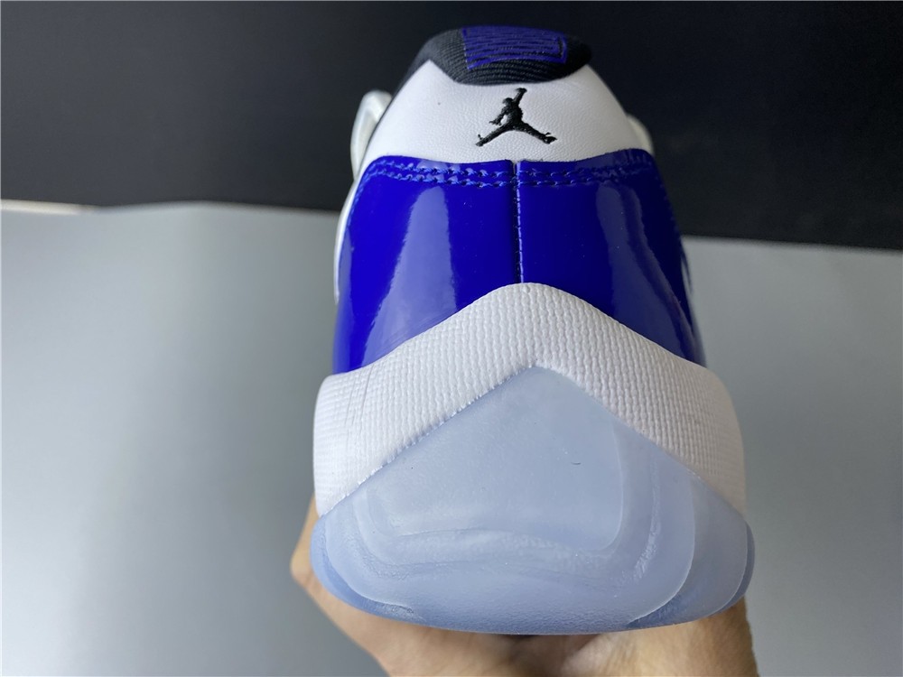 Air Jordan 11 Low WMNS “Concord” AH7860-100