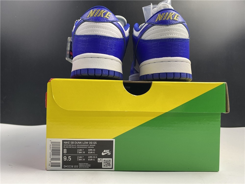 S*p*e x Nike SB Dunk Low DH3228-103