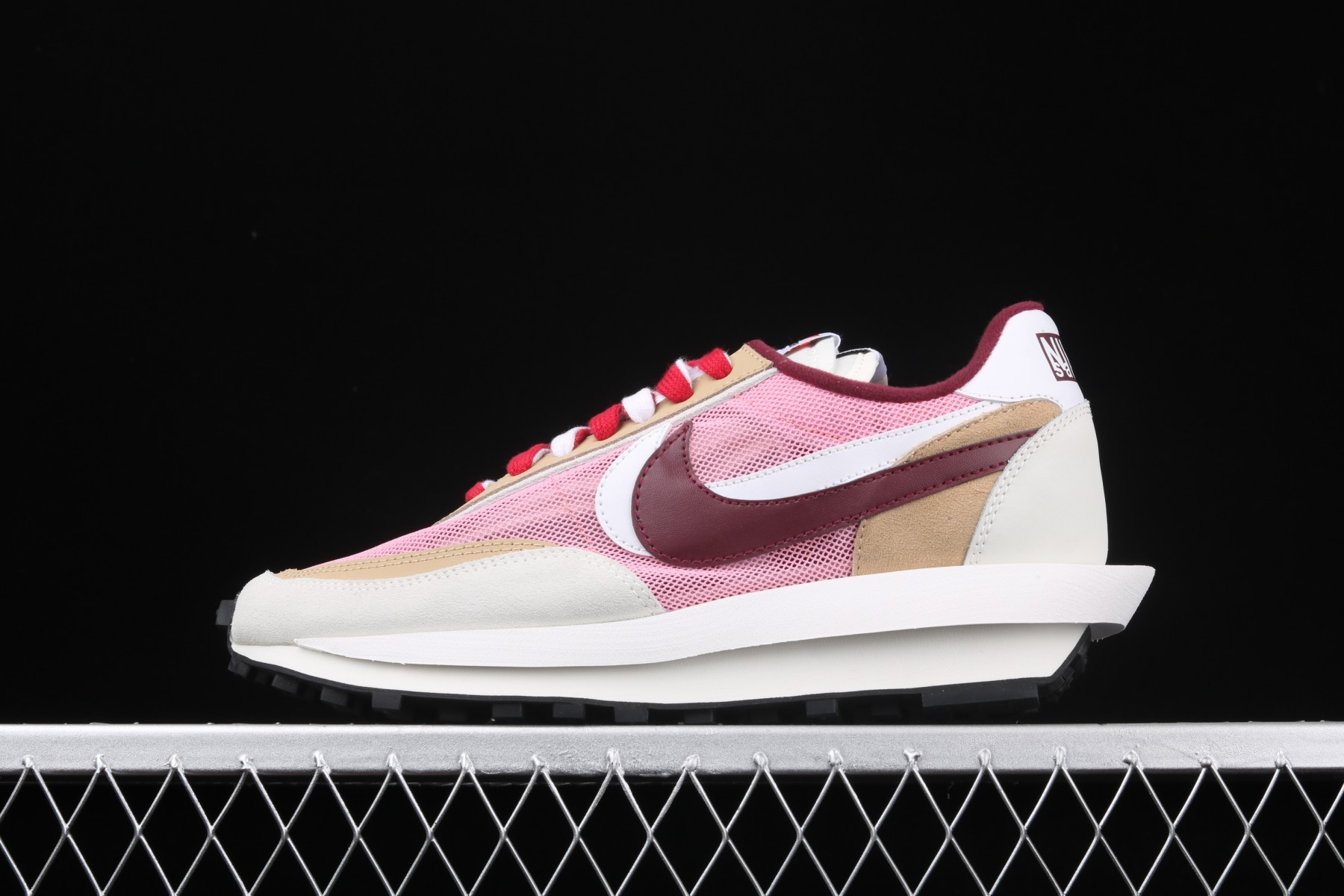 Sacai x Nike LDV Waffle pink  BV0073-500
