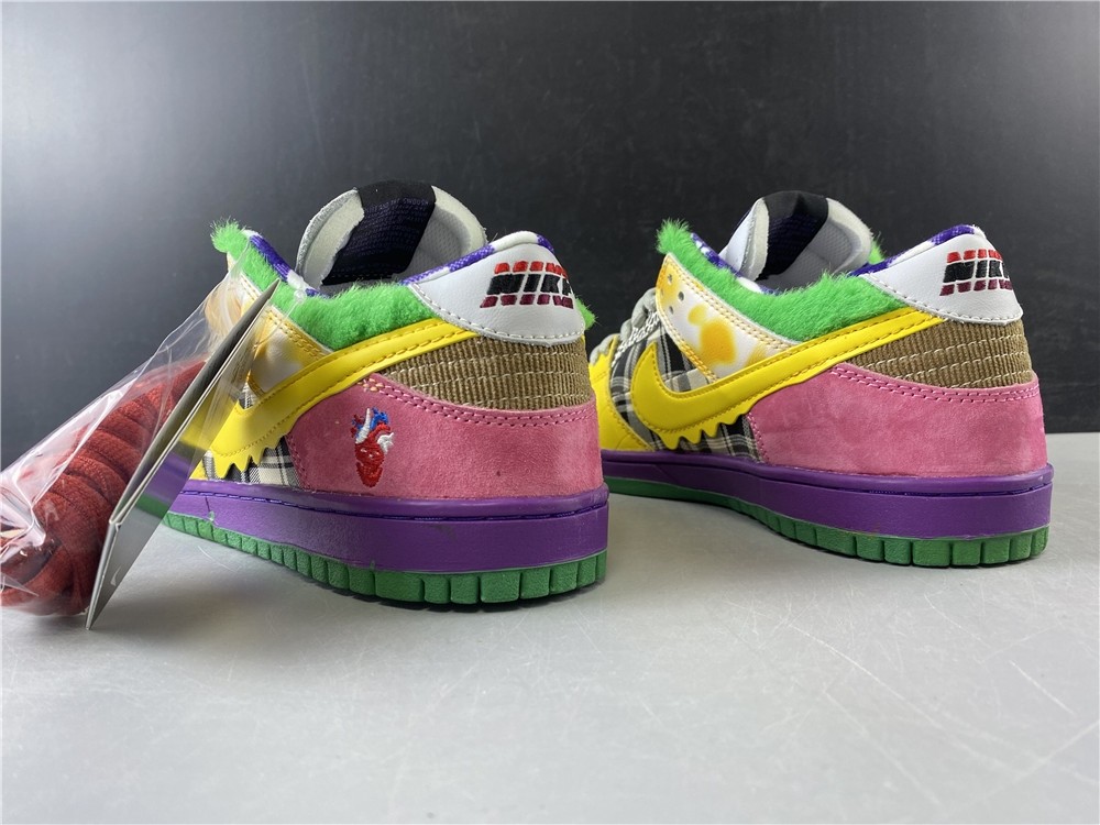 Nike SB Dunk Low Pro IW  318403-137