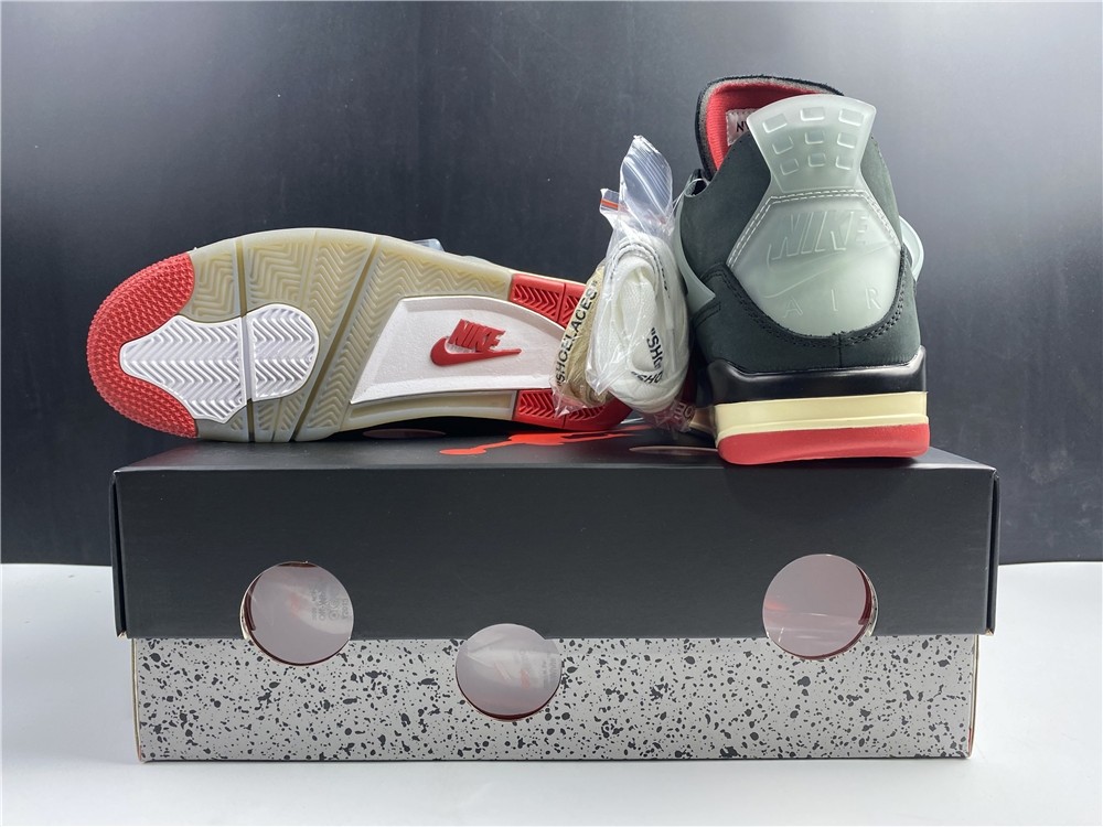 OFF-WHITE x Air Jordan 4 “Bred” CV9388-001