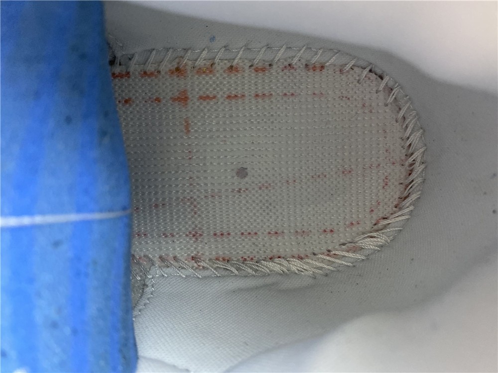 Air Jordan 3 WMNS “Laser Orange”  CK9246-108