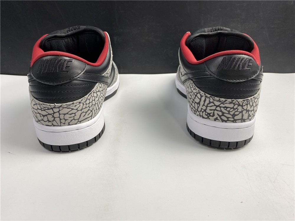 S*p*e × Nike SB Dunk Low “Black Cement"  304292-131