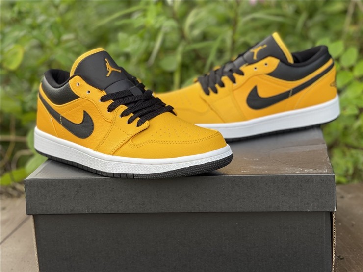 Air Jordan 1 Low 