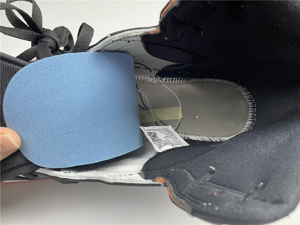 Air Jordan 1 High OG GS “Electro Orange” 555088-180