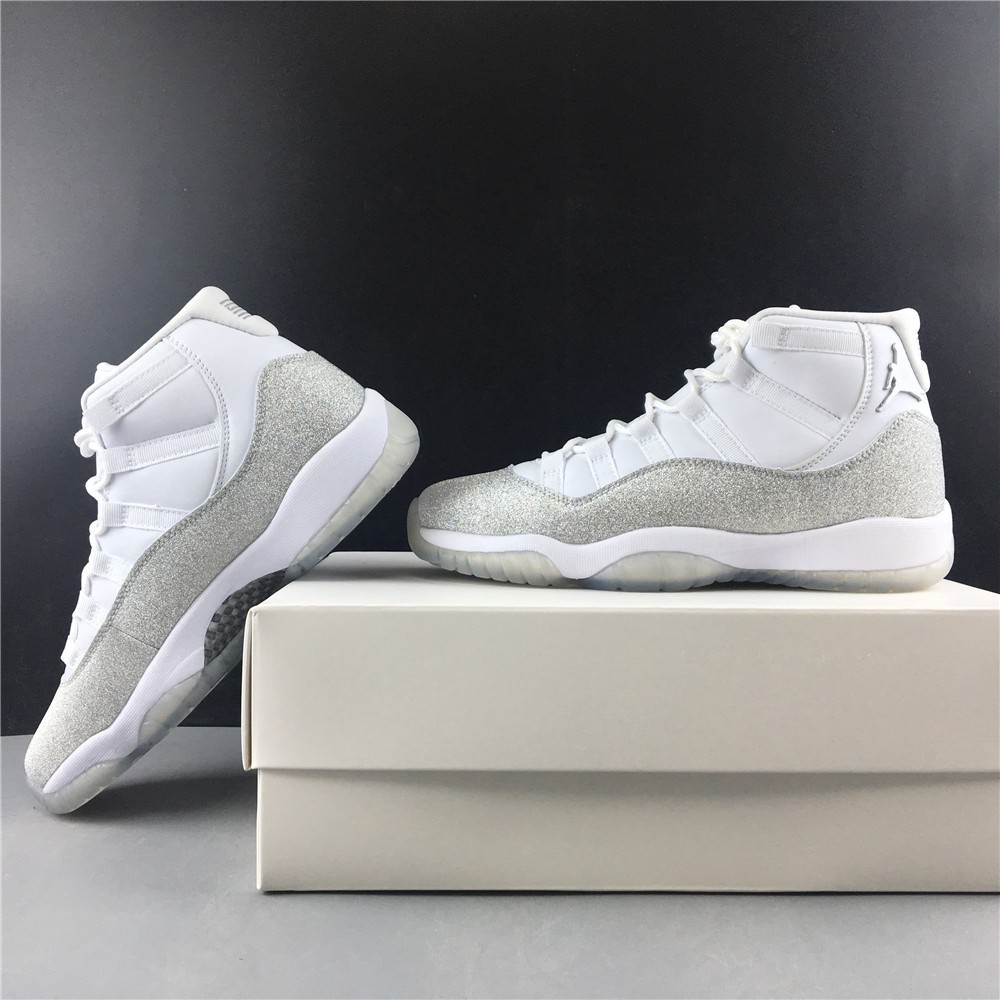 Air Jordan 11 WMNS “Metallic Silver” AR0715-100