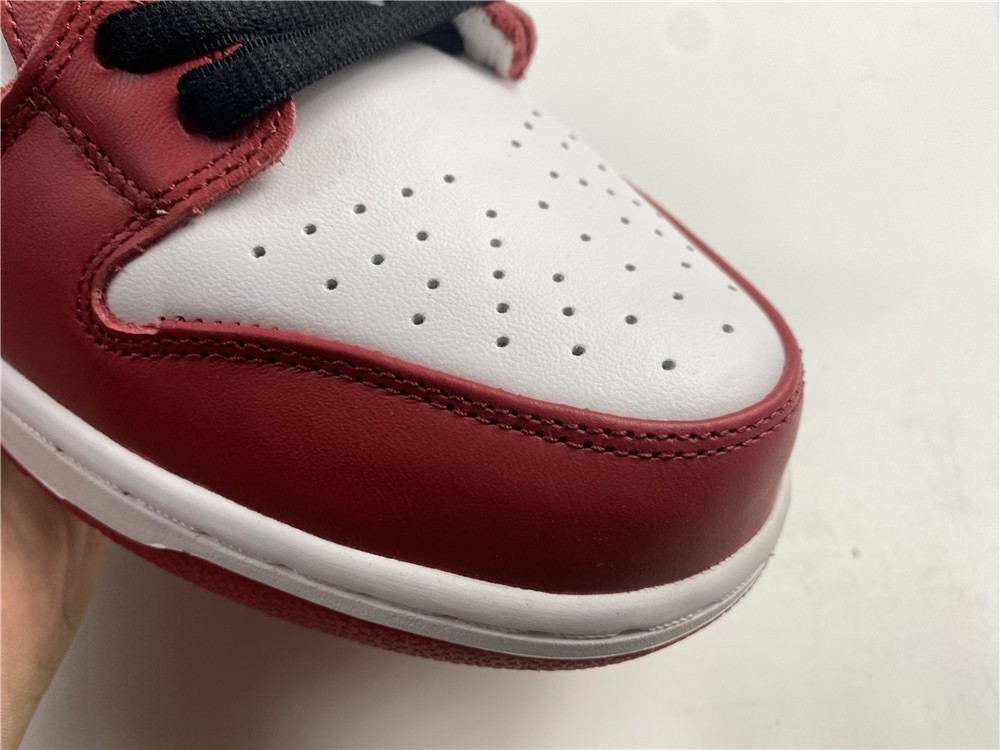 Nike SB Dunk Low Chicago BQ6817-600