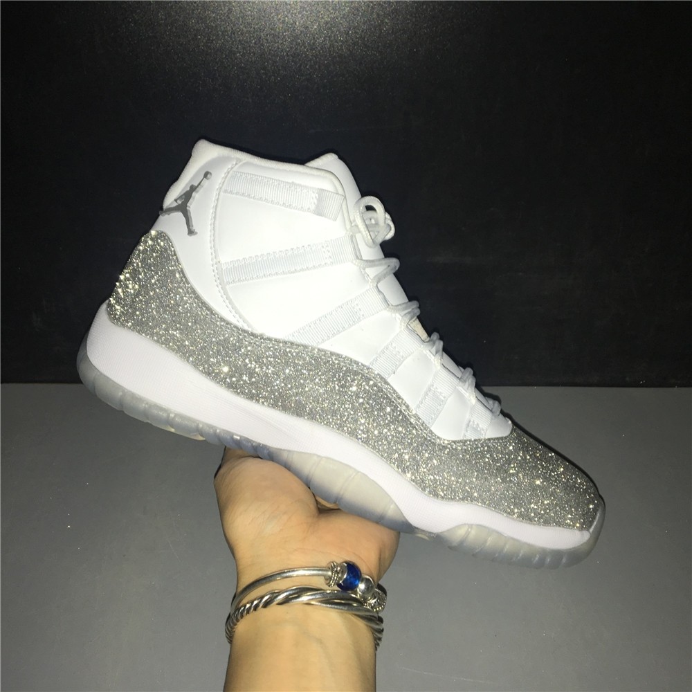 Air Jordan 11 WMNS “Metallic Silver” AR0715-100