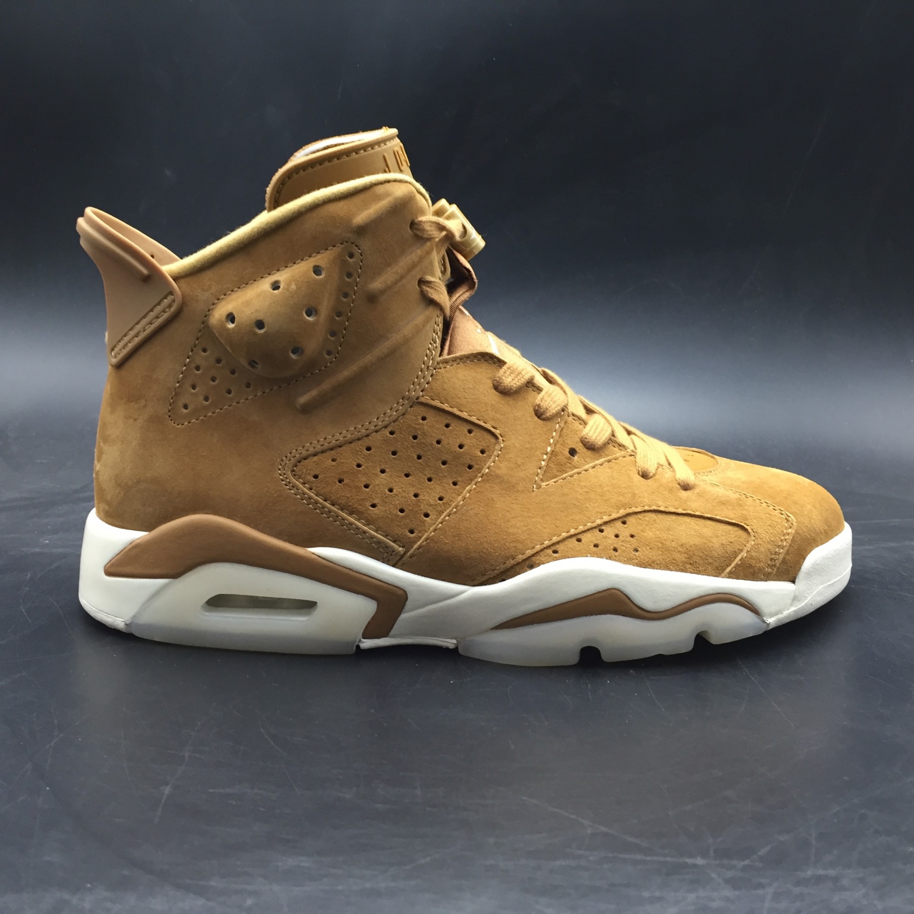 AIR JORDAN 6 RETRO "GOLDEN HARVEST" 384664-705