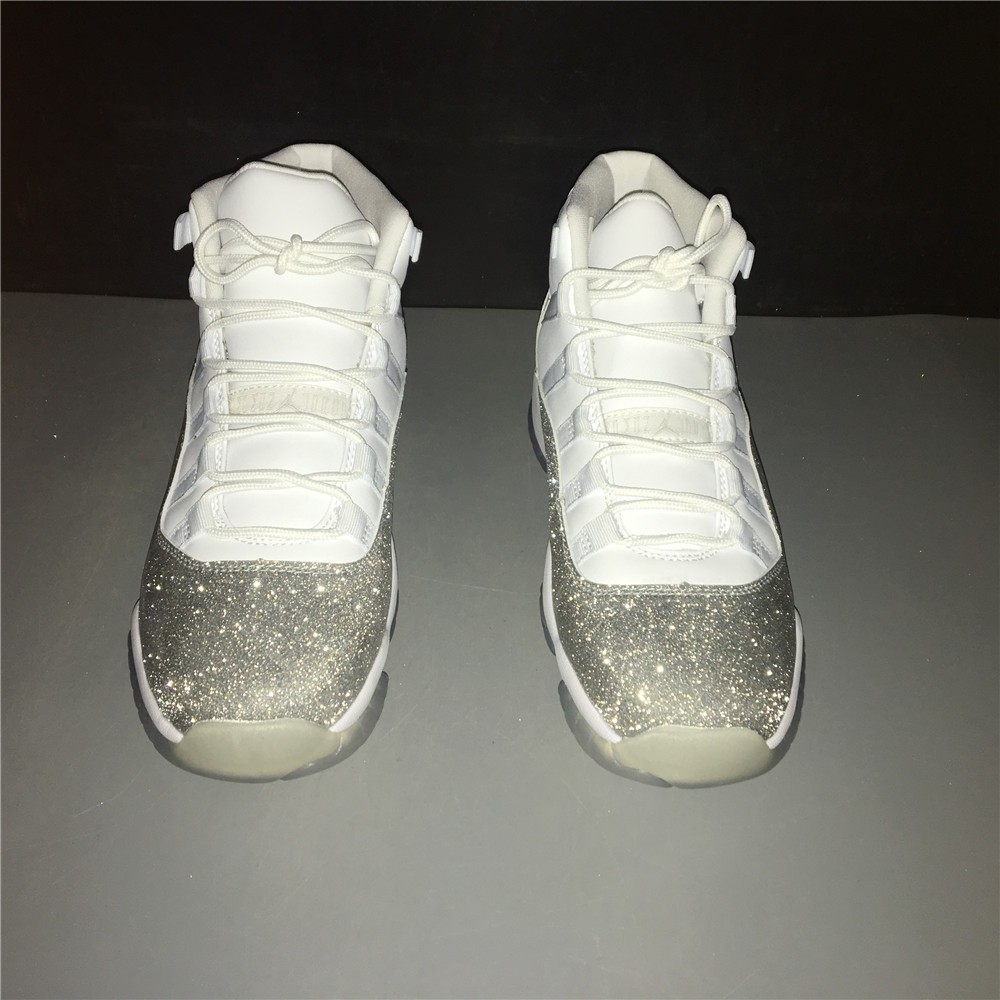 Air Jordan 11 WMNS “Metallic Silver” AR0715-100