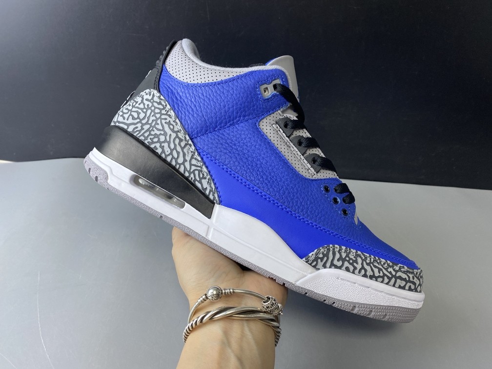 Air Jordan 3 “Varsity Royal” CT8532-400