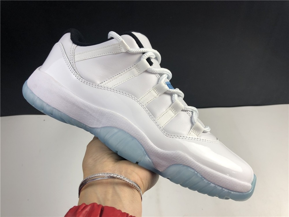 Air Jordan 11 Low”Legend Blue“ AV2187-117