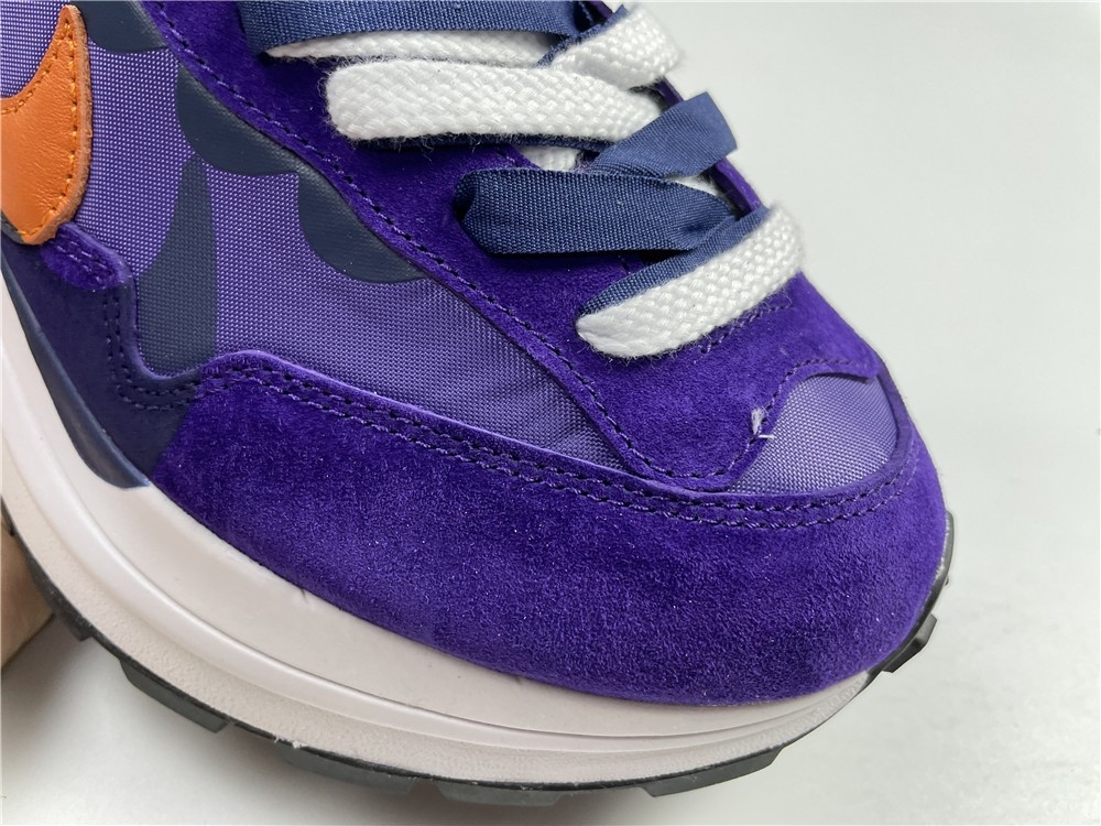 sacai x Nike VaporWaffle 3.0 P  DD1875-500
