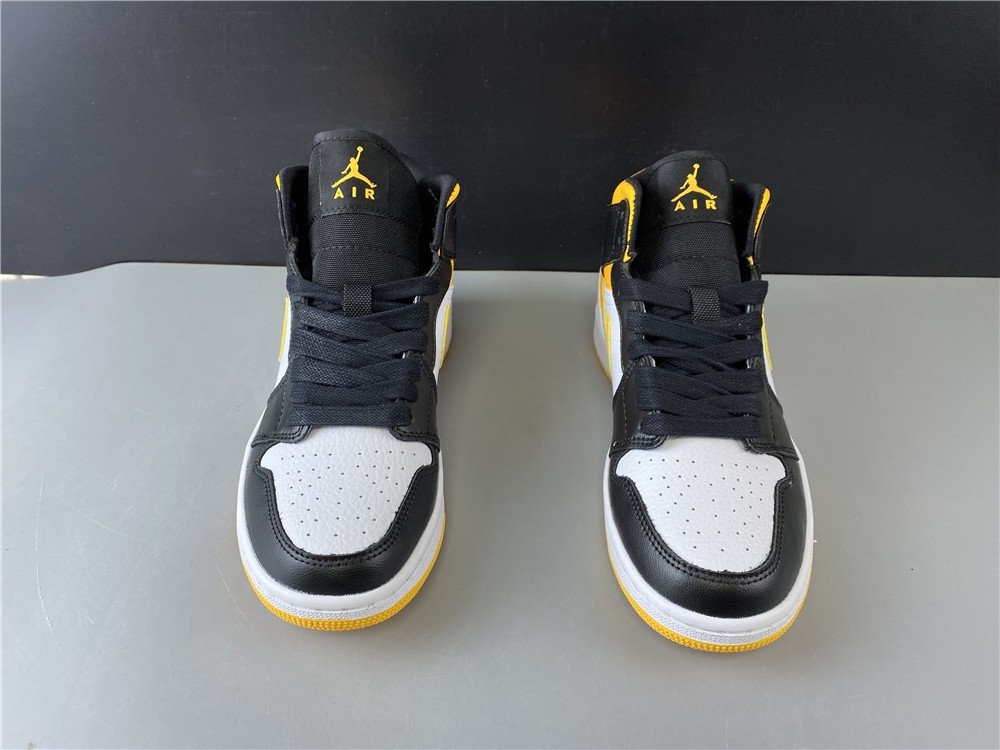 Air Jordan 1 Mid  SE CV5276 107