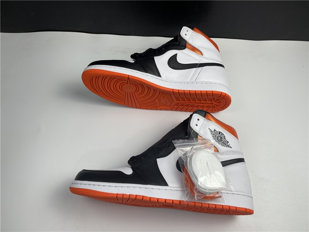Air Jordan 1 High OG GS “Electro Orange” 555088-180