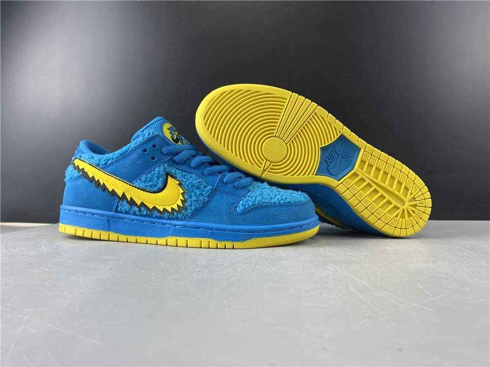 Grateful Dead x Nike SB Dunk Low  CJ5378-400