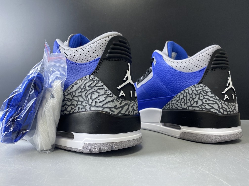 Air Jordan 3 “Varsity Royal” CT8532-400