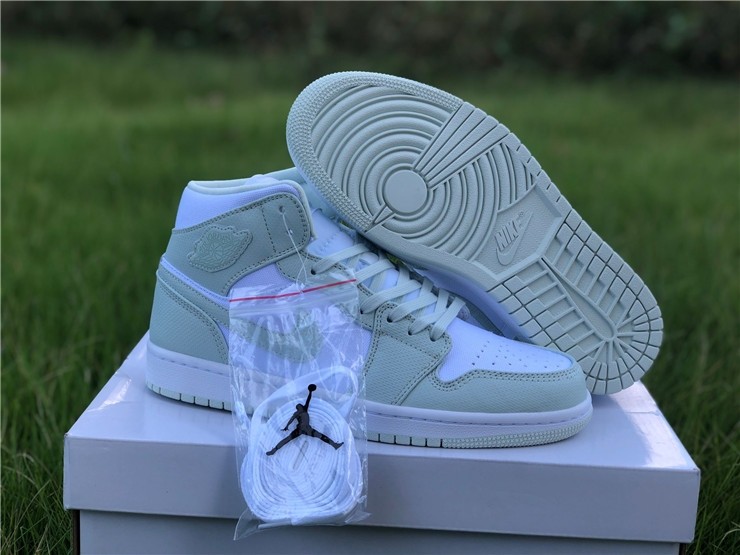 Air Jordan 1 Mid CV5280-103