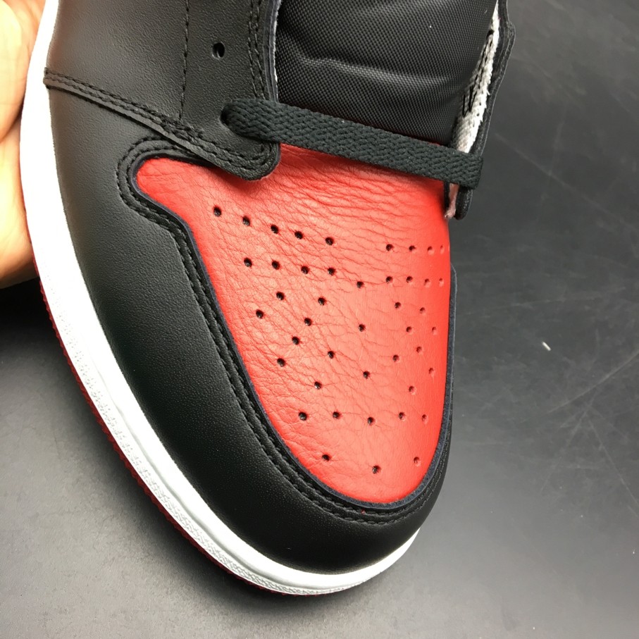 AJ1 Air Jordan 1 Retro High OG Banned  555088-001