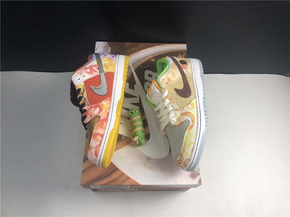 Nike SB Dunk Low “CNY”  CV1628-800