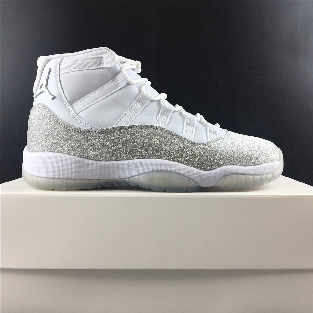 Air Jordan 11 WMNS “Metallic Silver” AR0715-100
