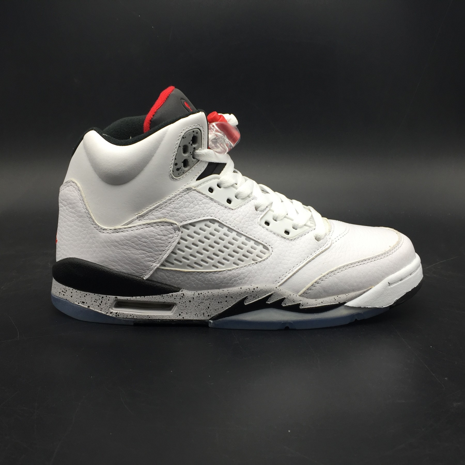 AIR JORDAN 5 RETRO "WHITE CEMENT" mens 136027-104